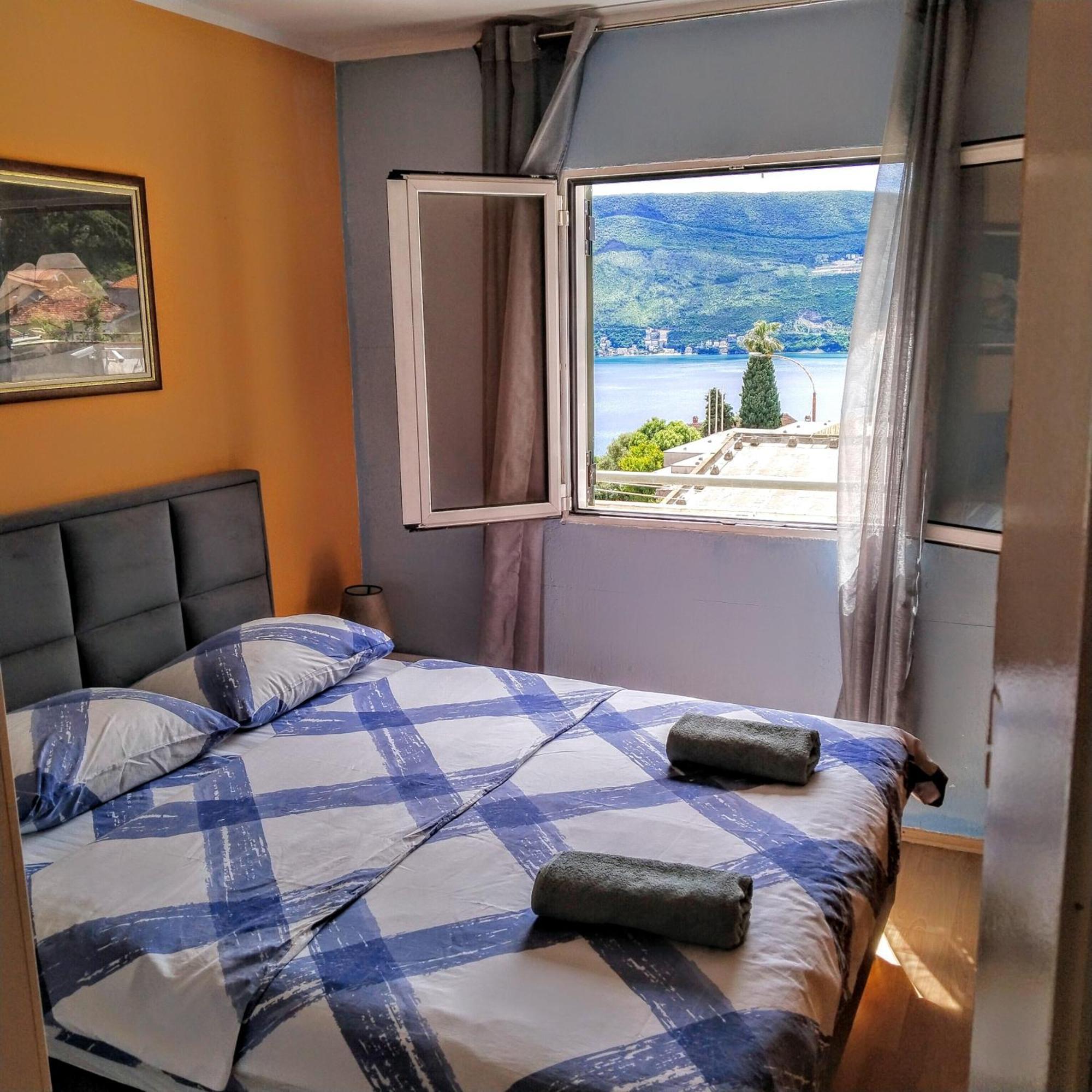 Apartments "Belle Vue" Херцег-Нови Экстерьер фото