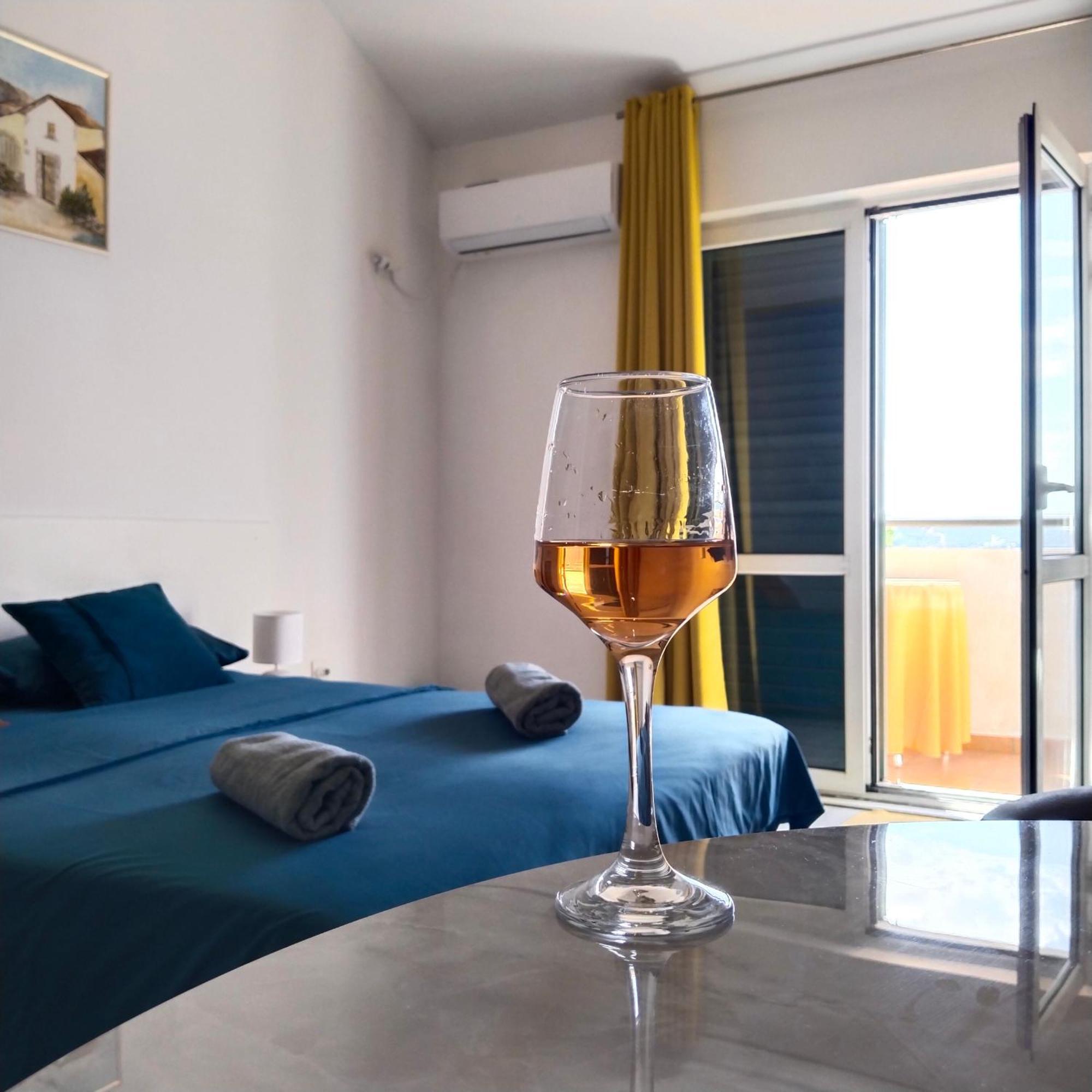 Apartments "Belle Vue" Херцег-Нови Экстерьер фото
